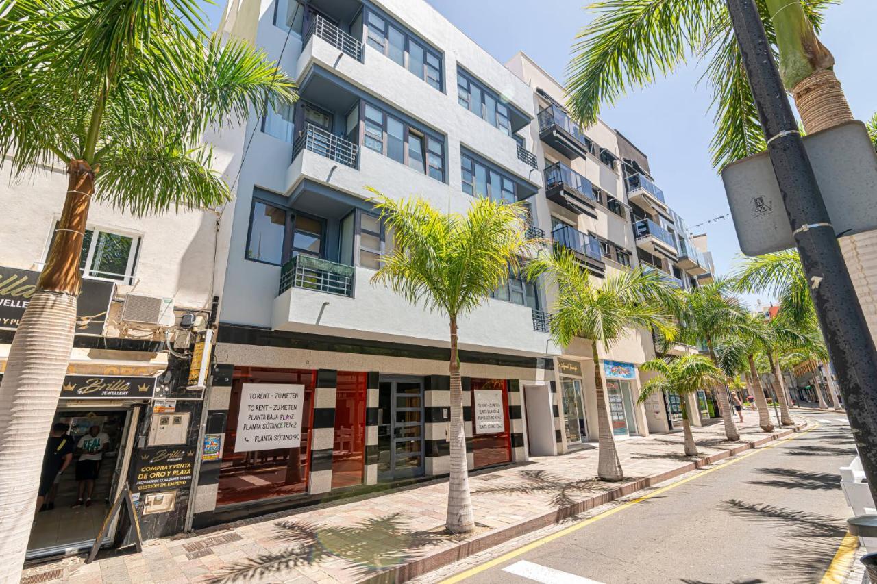 Luxury Holidays Suites, Playa De Los Cristianos 洛斯克里斯蒂亚诺斯 外观 照片