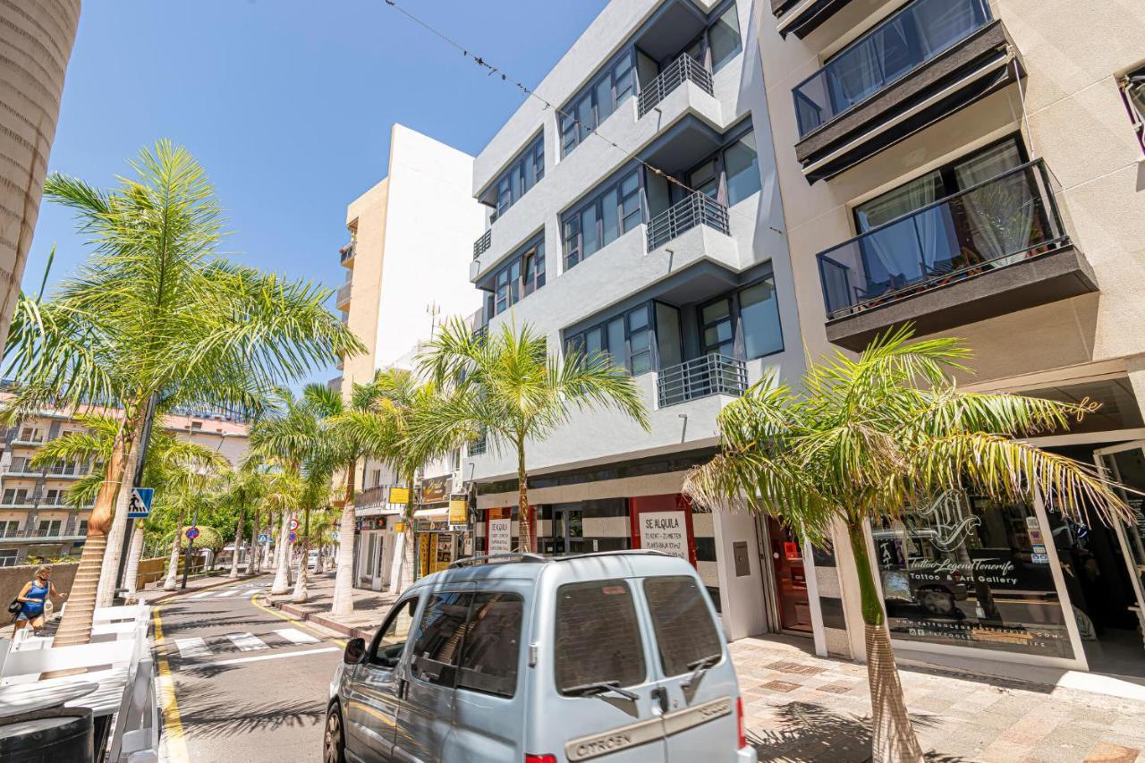 Luxury Holidays Suites, Playa De Los Cristianos 洛斯克里斯蒂亚诺斯 外观 照片