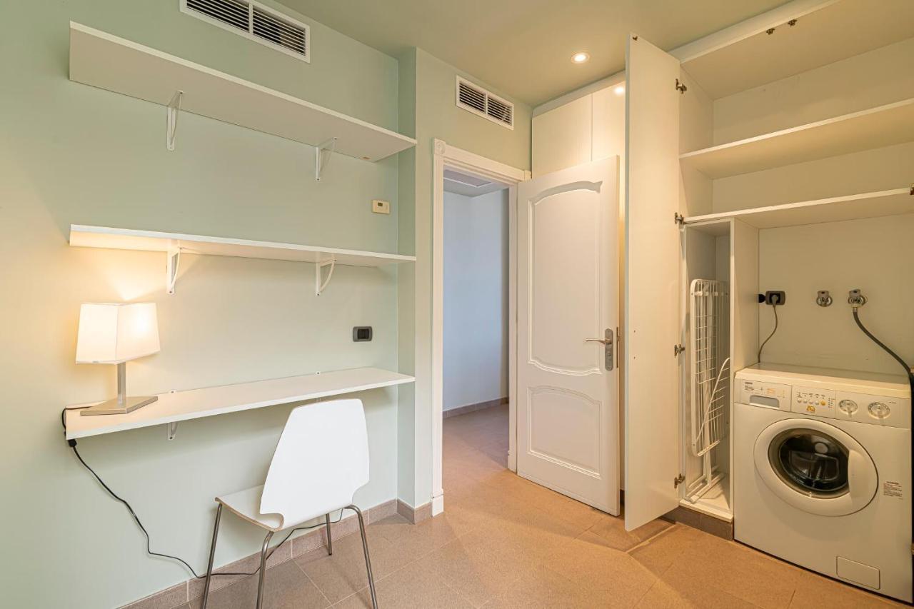 Luxury Holidays Suites, Playa De Los Cristianos 洛斯克里斯蒂亚诺斯 外观 照片