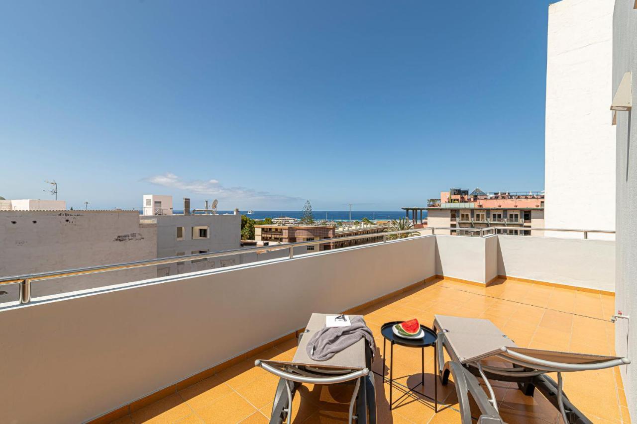 Luxury Holidays Suites, Playa De Los Cristianos 洛斯克里斯蒂亚诺斯 外观 照片