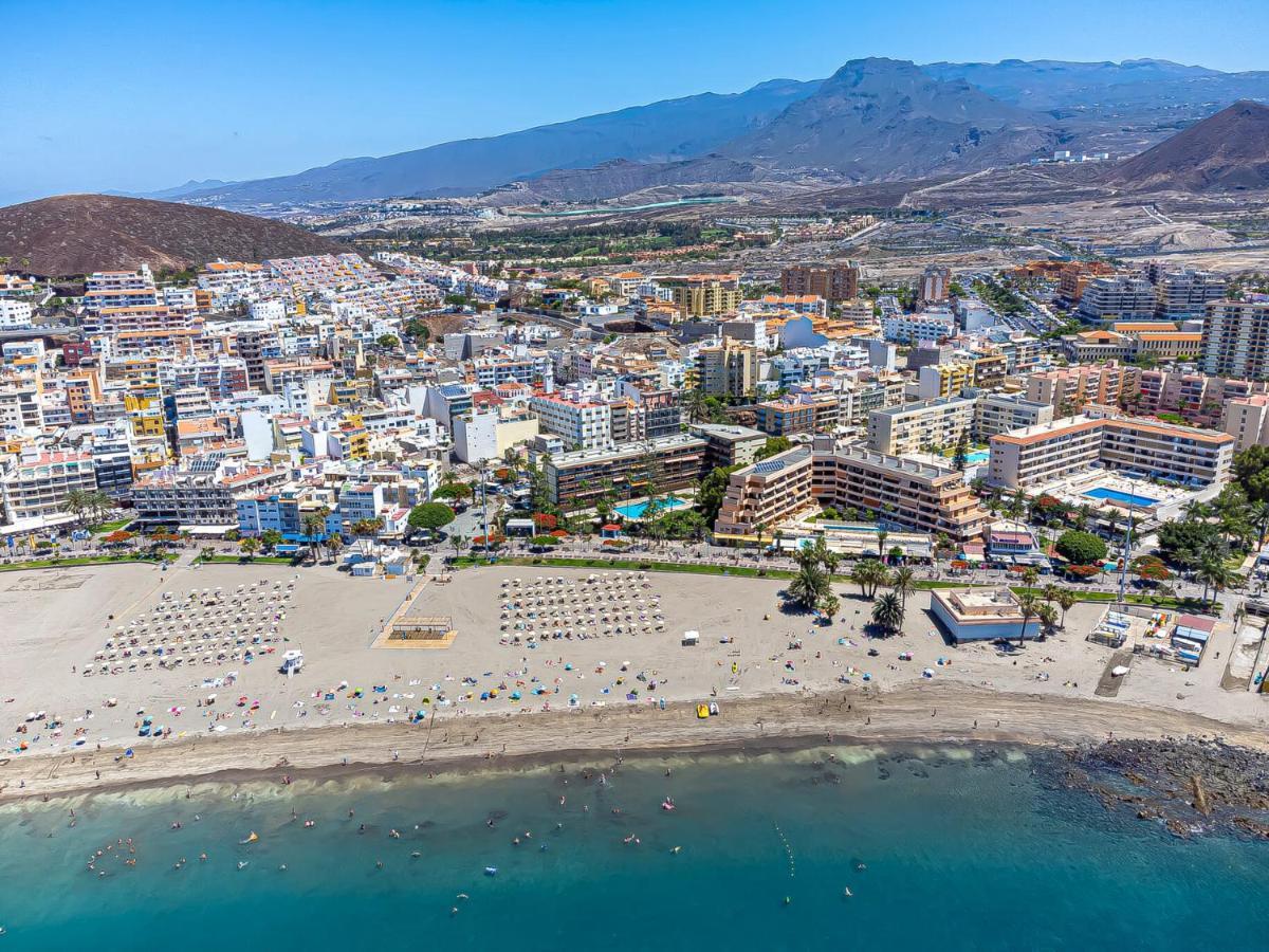 Luxury Holidays Suites, Playa De Los Cristianos 洛斯克里斯蒂亚诺斯 外观 照片