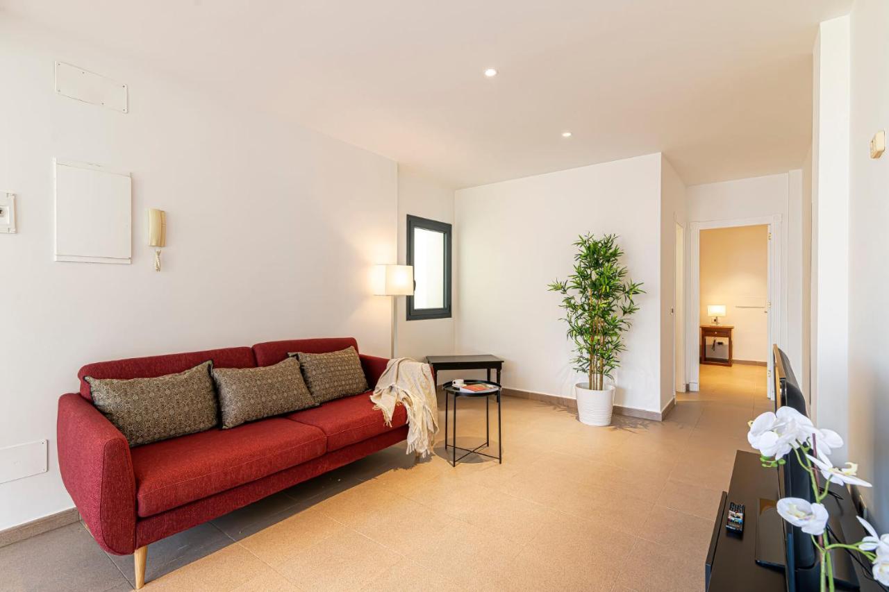 Luxury Holidays Suites, Playa De Los Cristianos 洛斯克里斯蒂亚诺斯 外观 照片