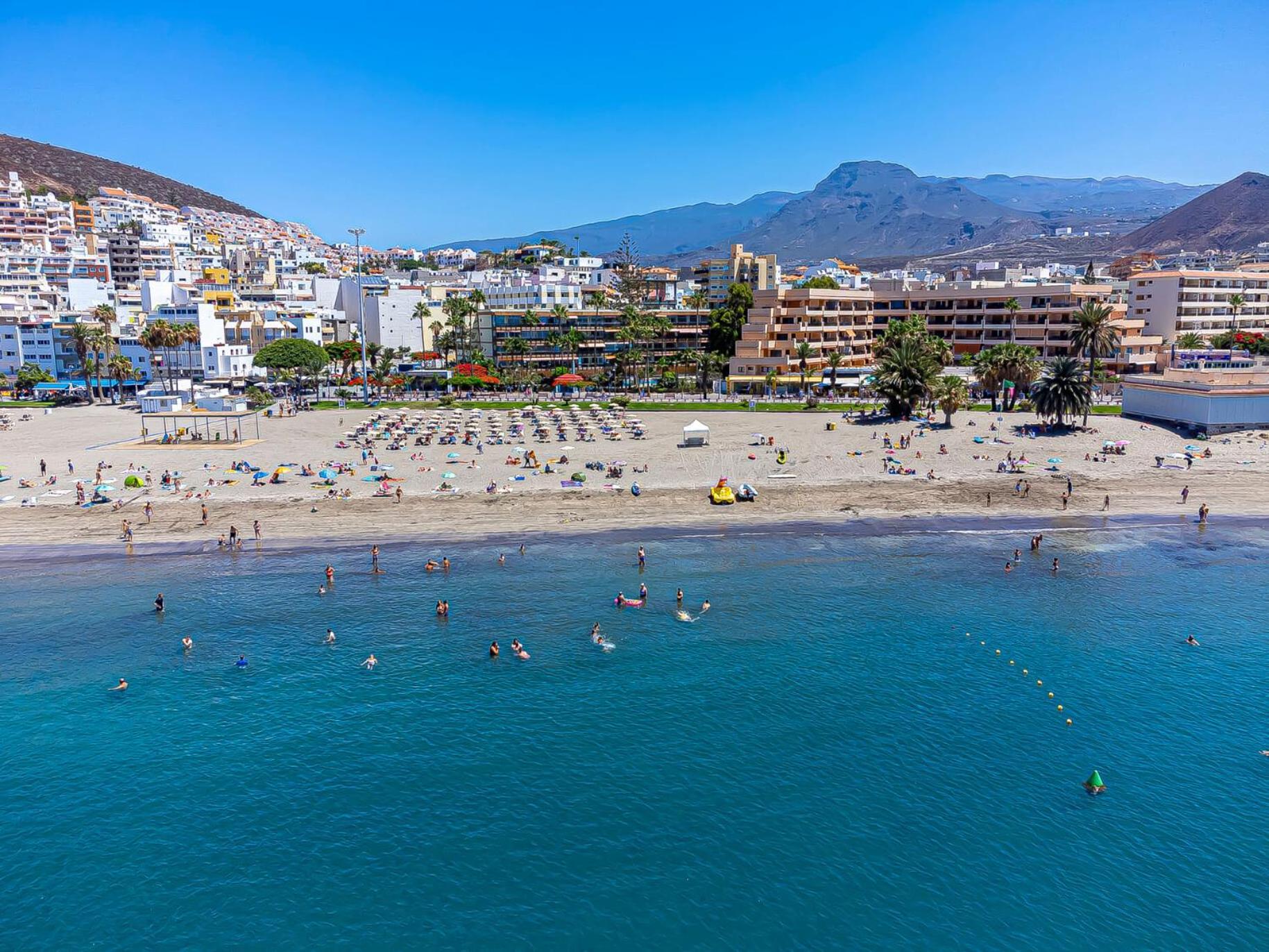 Luxury Holidays Suites, Playa De Los Cristianos 洛斯克里斯蒂亚诺斯 外观 照片
