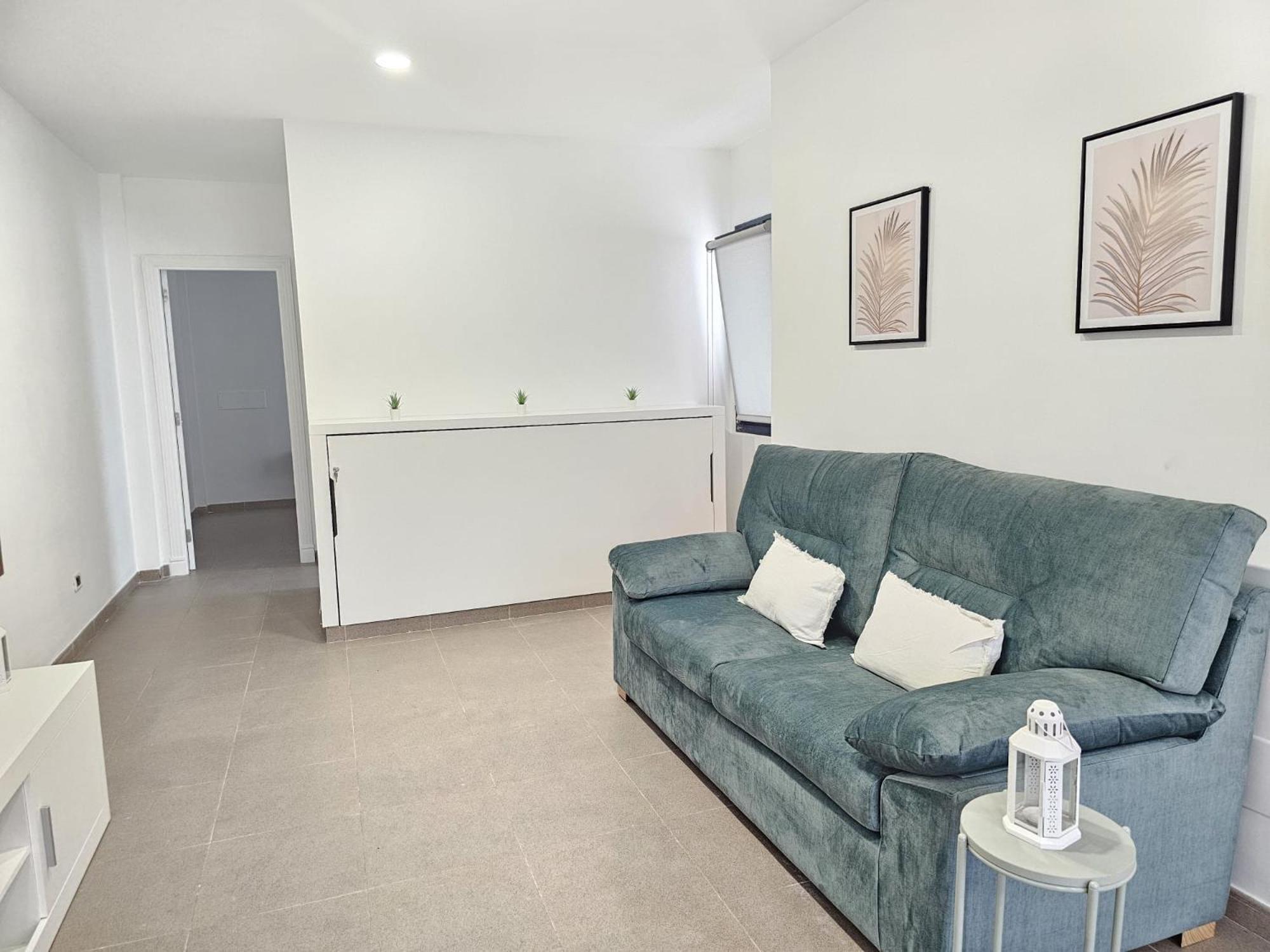 Luxury Holidays Suites, Playa De Los Cristianos 洛斯克里斯蒂亚诺斯 外观 照片